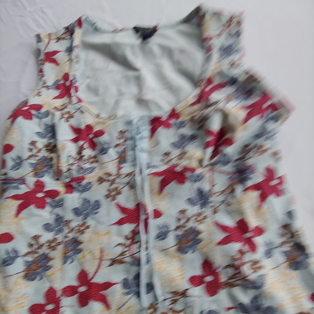 American outfitters cute summer lace up top